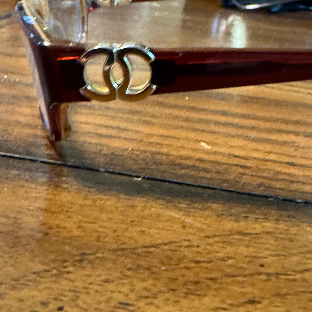 Sunglasses Galore! - Picture 11 of 16